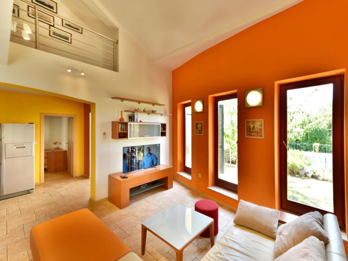 Villa Yellow House By Interhome Diklo Exterior photo